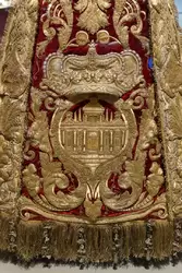 Мантия для торы — центральный медальон с изображением Священного Ковчега