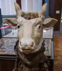 Голова быка — такие предметы, сочетающие искусство и причуды природы, были популярны в Европе в 17-м веке и давали точку для начала разговора во время приемов