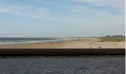 Пляж в Нидерландах в общине Велзен 