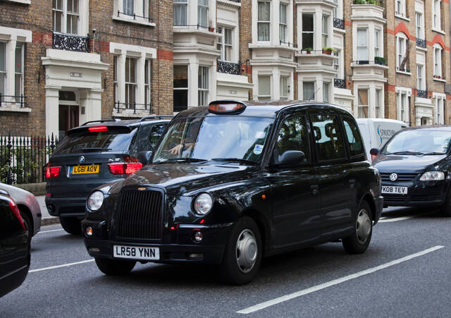 Лондонское такси в пробке