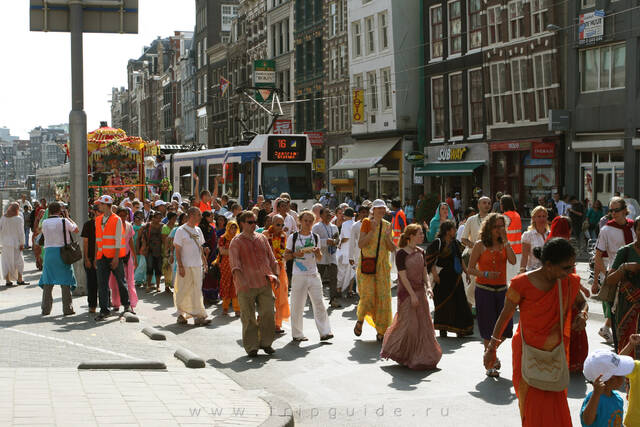 Праздник буддистов в Амстердаме