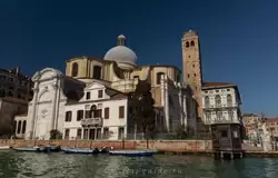 Церковь Сан-Джеремия построена в 18 веке, но её колокольня является одной из самых древних в Венеции