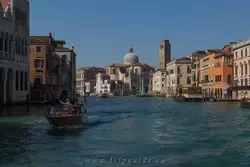 Гранд канал Венеции в районе Турецкого подворья
