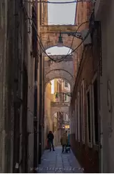 Переулок Албанцев (Calli degli Albanesi) в Венеции