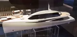 Модель супер яхты «<span lang=en>F-stream</span>», 2007 г. — дизайн компании <span lang=en>Dubbelman Ridderkerk B.V.</span>