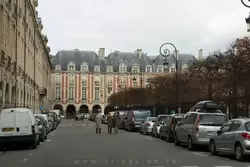 Достопримечательности Парижа: площадь Вож