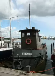 Очаровательный кораблик в Хельсинки