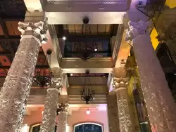 Интерьер ресторана «Чайка» — здание Морского вокзала Сочи