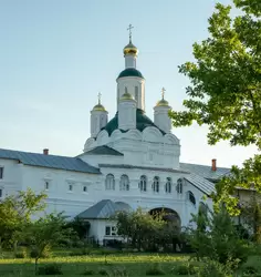 Церковь Архангела Михаила Макарьевского монастыря