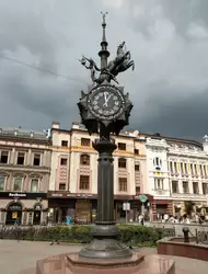 Часы на Кольце в Казани — место встречи влюблённых