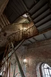 Лестницы на смотровую площадку на колокольне Богоявленского собора