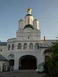 Надвратная церковь Архангела Михаила, Макарьевский монастырь