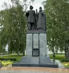 Памятник основателям Нижнего Новгорода