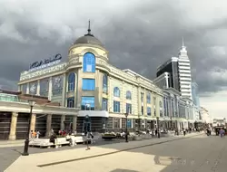 ТЦ «Кольцо» и улица Петербургская в Казани