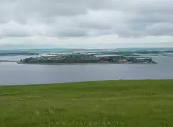 Панорама Свияжска с высокого берега Волги