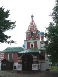 Церковь цесаревича Димитрия на крови — вид со стороны главного входа