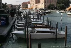 Катера в Венеции на Гранд канале