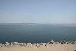 Вид на озеро Насер с Асуанской плотины