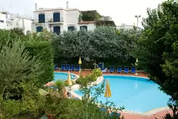 Бассейн у отеля на улице corso Vittorio Colonna
