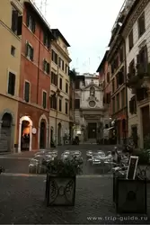 Площадь вблизи улицы via del Giubbonari