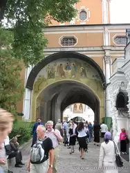 Туристы в Троице-Сергиевой лавре