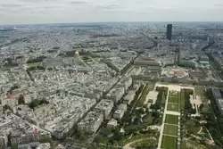 Панорама Парижа с Эйфелевой башни