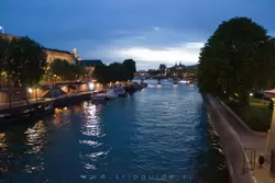 Река Сена у острова Сите ночью