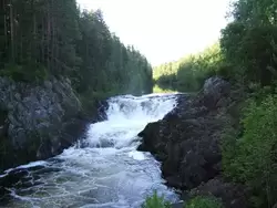 Верхний каскад водопада Кивач