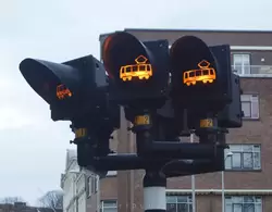 Светофоры для трамваев в Гааге