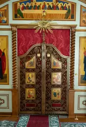 Святые врата в Успенской церкви Макарьевского монастыря